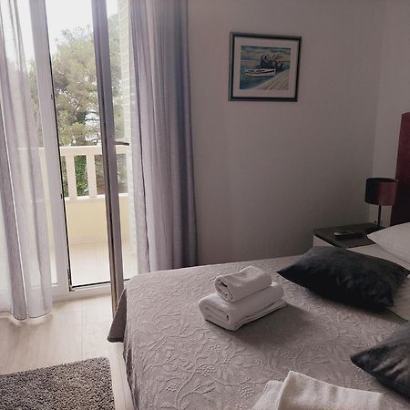 Villa Rosso Baška Voda Szoba fotó