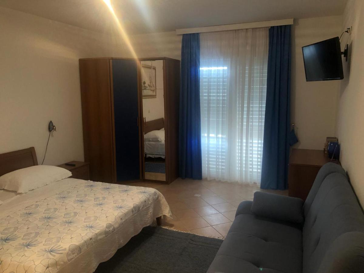 Villa Rosso Baška Voda Kültér fotó