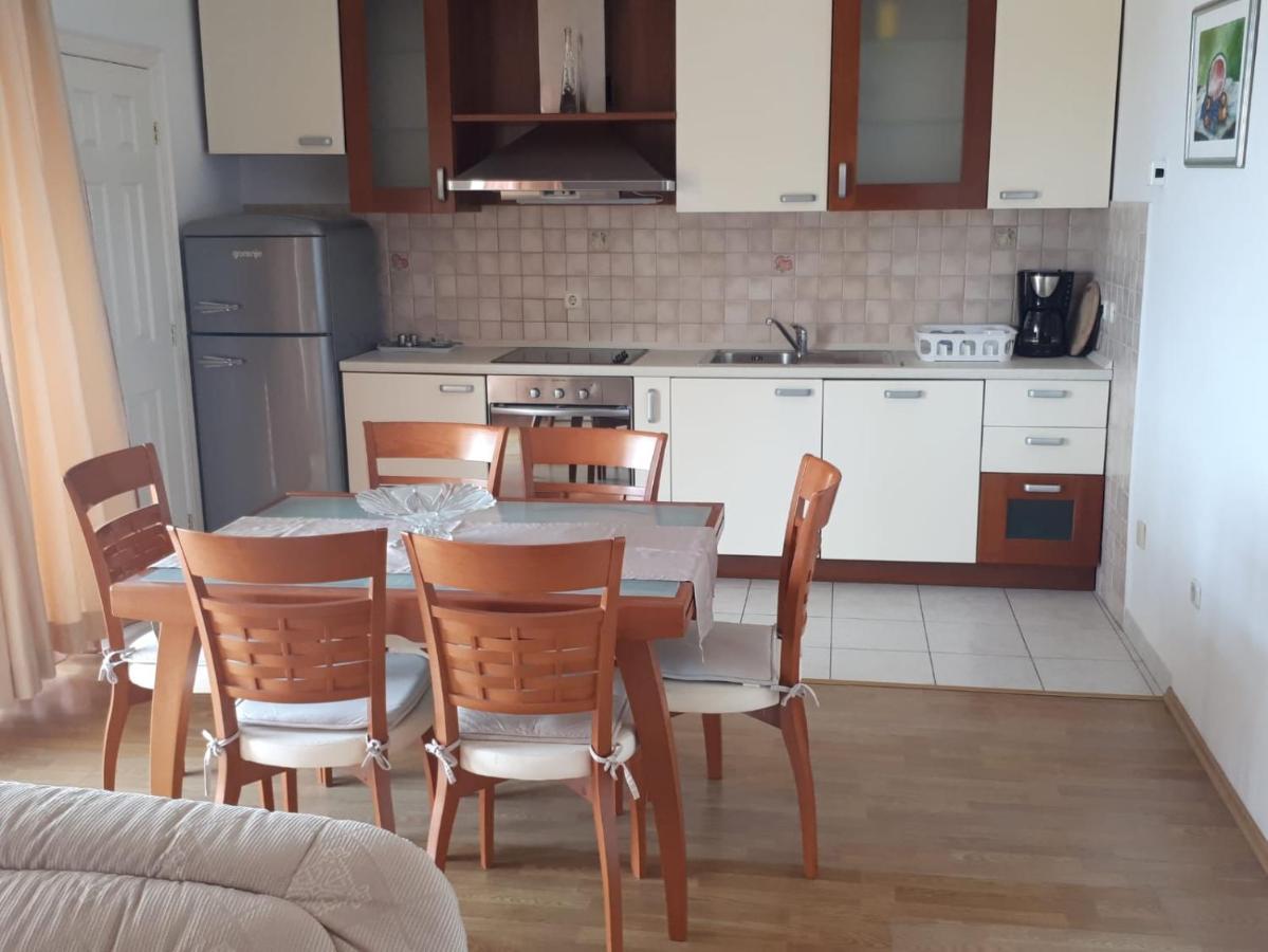 Villa Rosso Baška Voda Kültér fotó