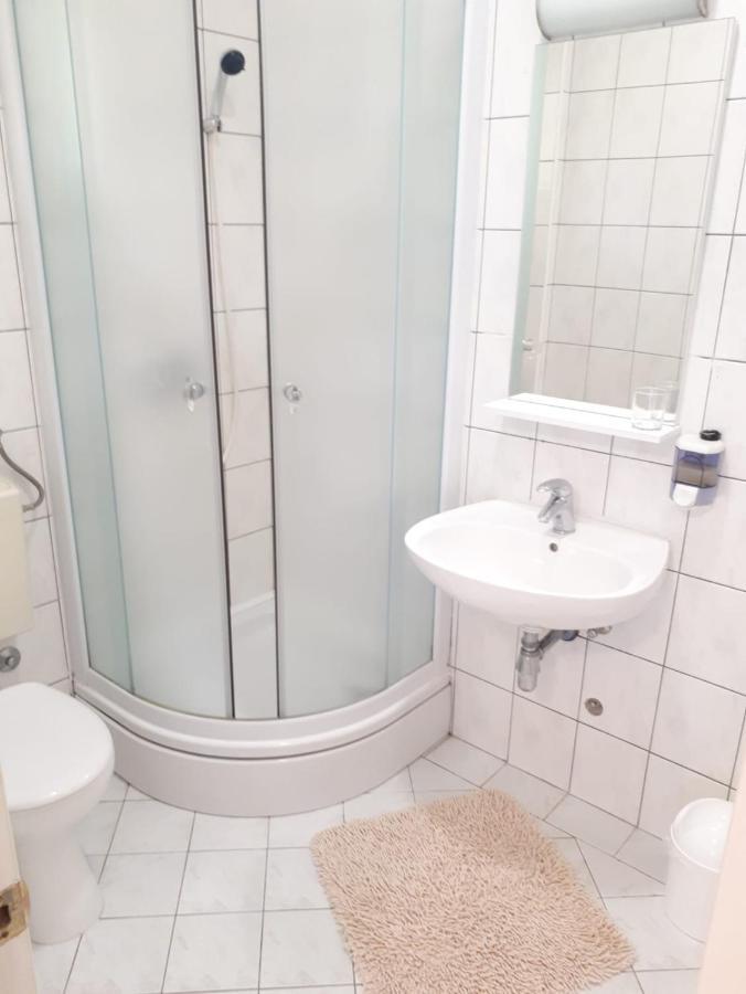 Villa Rosso Baška Voda Kültér fotó