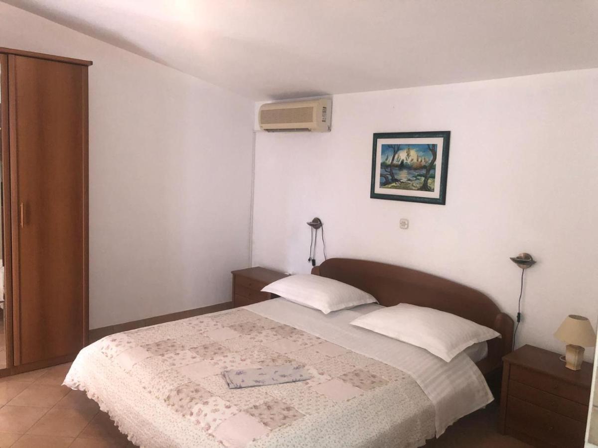 Villa Rosso Baška Voda Kültér fotó