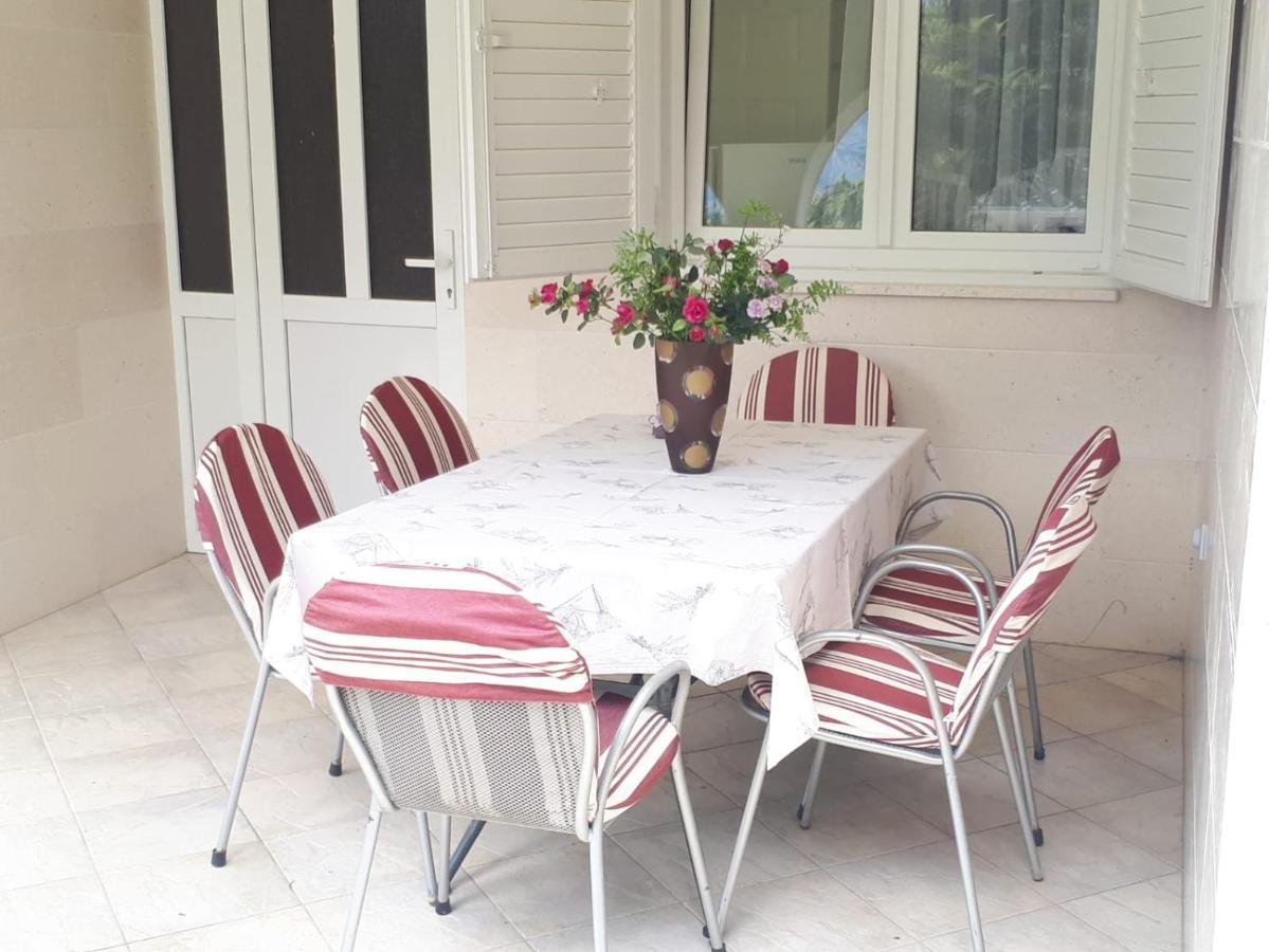 Villa Rosso Baška Voda Kültér fotó