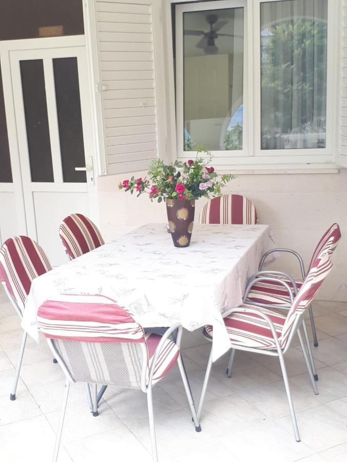Villa Rosso Baška Voda Kültér fotó