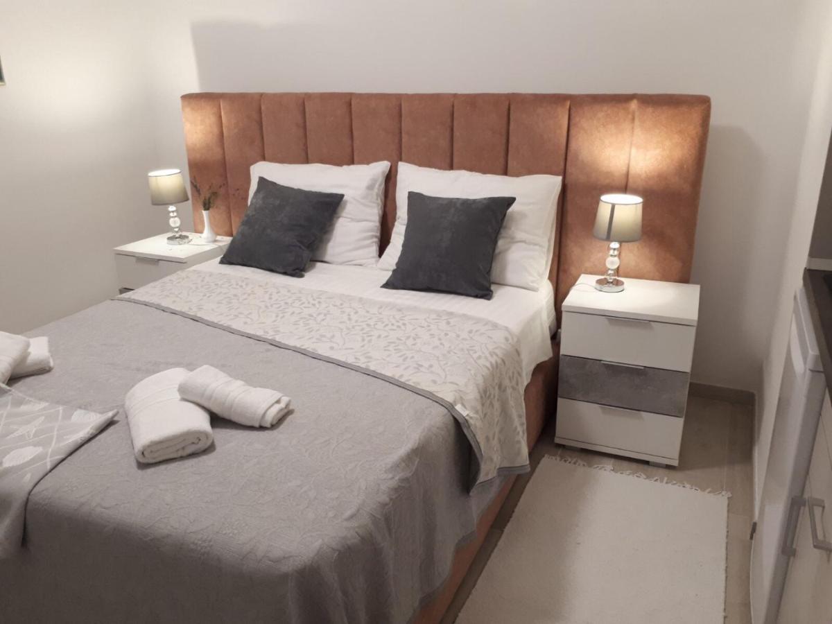Villa Rosso Baška Voda Kültér fotó