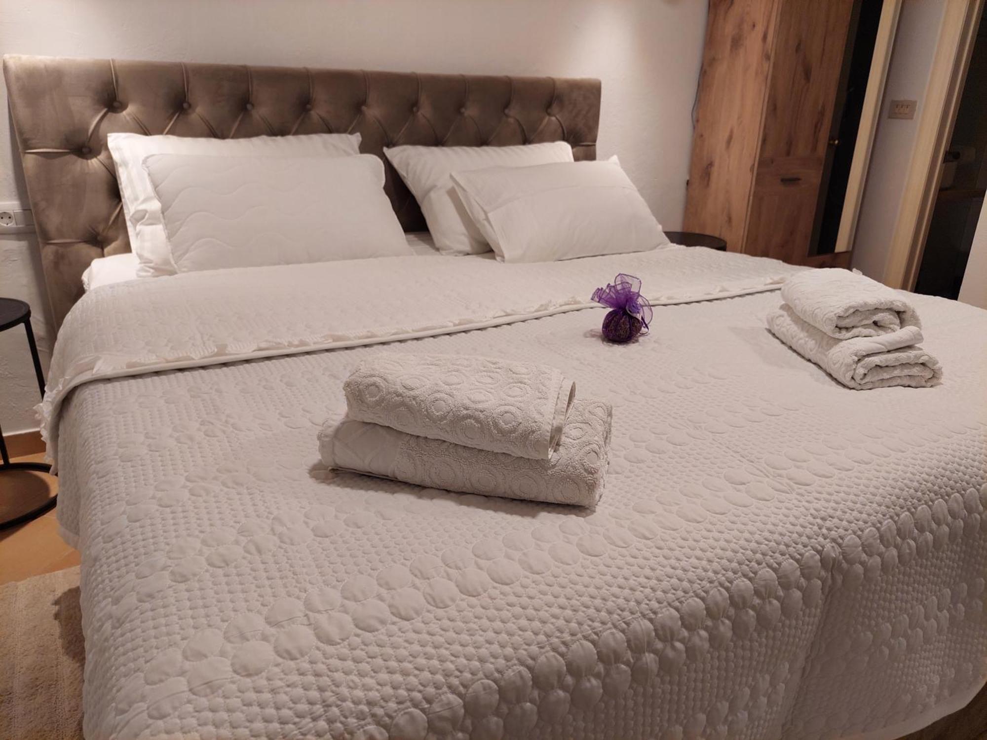 Villa Rosso Baška Voda Szoba fotó