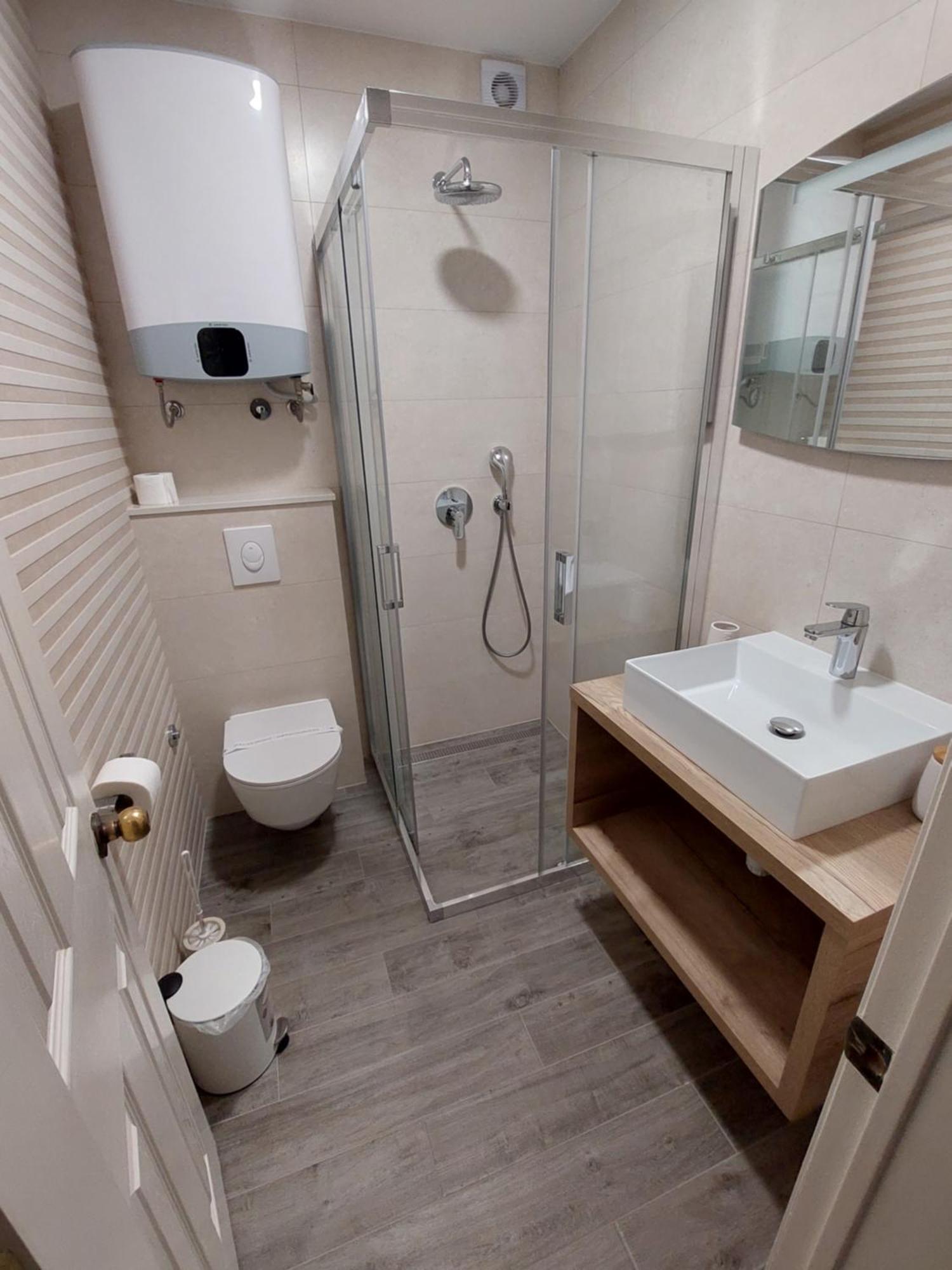 Villa Rosso Baška Voda Szoba fotó